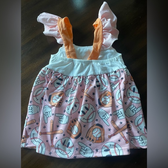 NWOT Baseball Ruffle Outfit - Picture 5 of 8